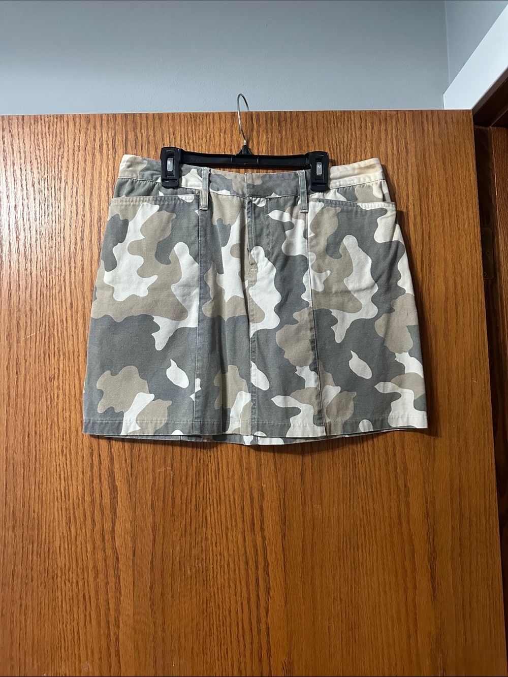 Old Navy Camo Mini Skirt in Beige, Gray, Cream